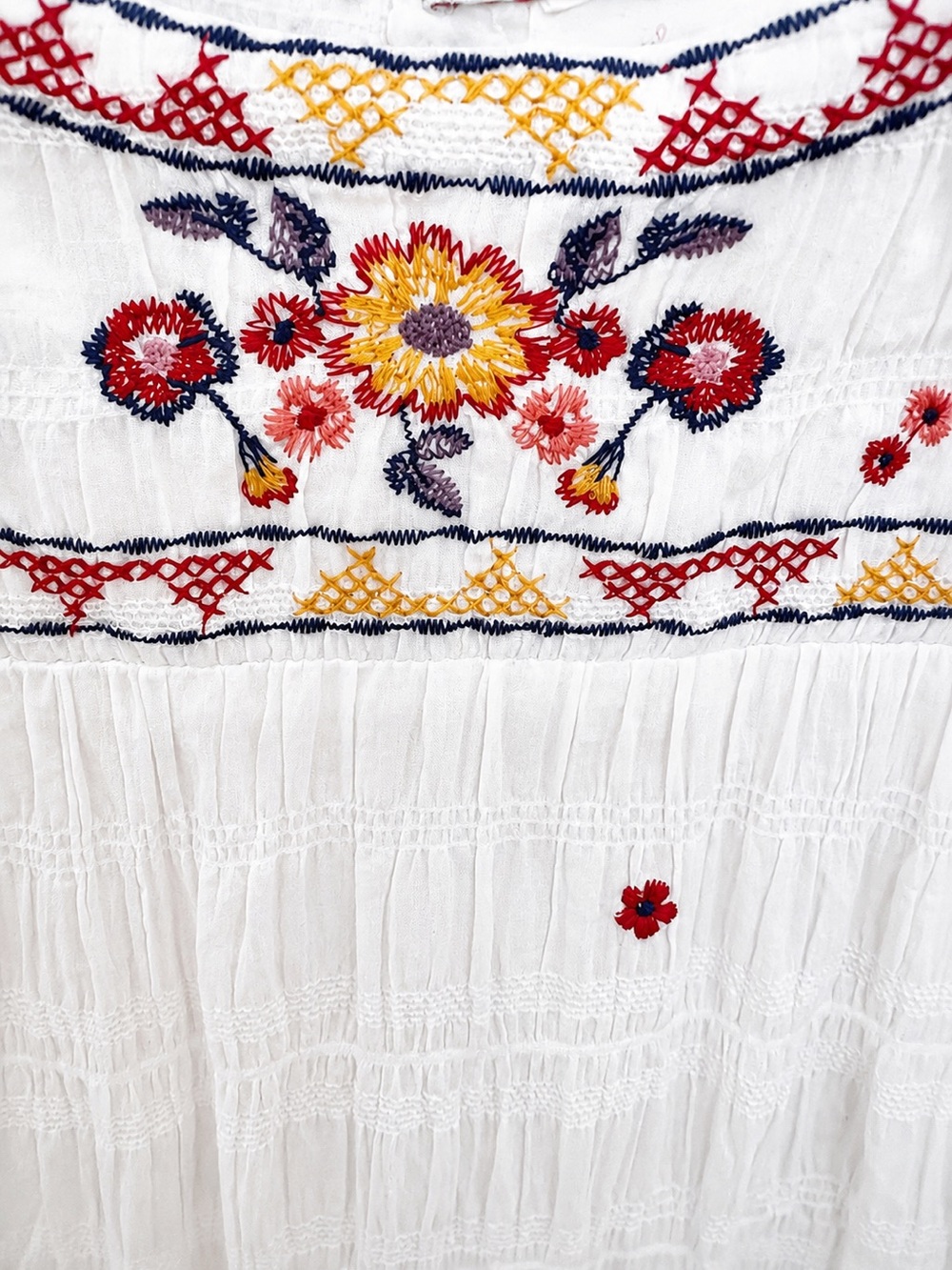 Knox Rose White Embroidered Boho Flutter Sleeve Top - Picture 4 of 10
